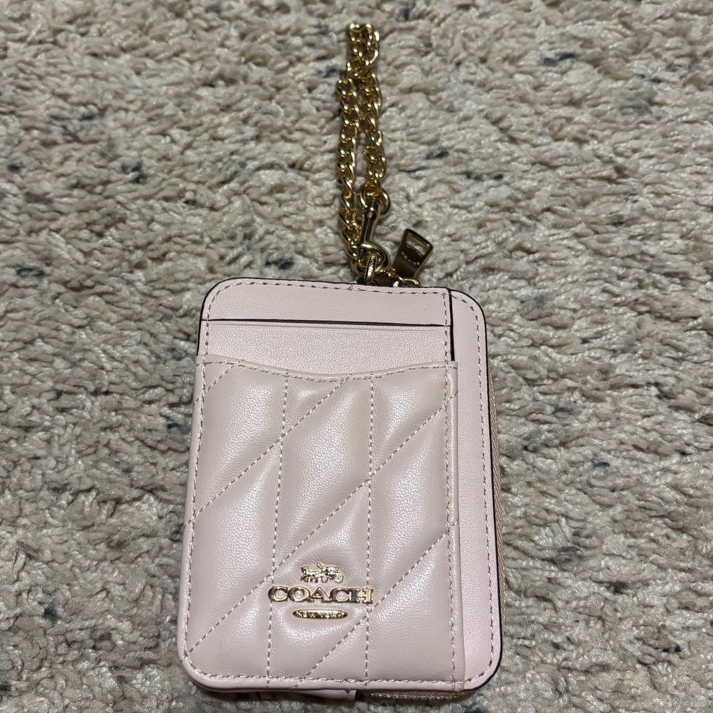 Coach Zip Card Case w/ Quilting in Pale Blush with Gold Chain